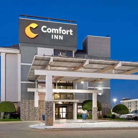 Comfort Inn Dallas North Love Field Airport Exterior photo